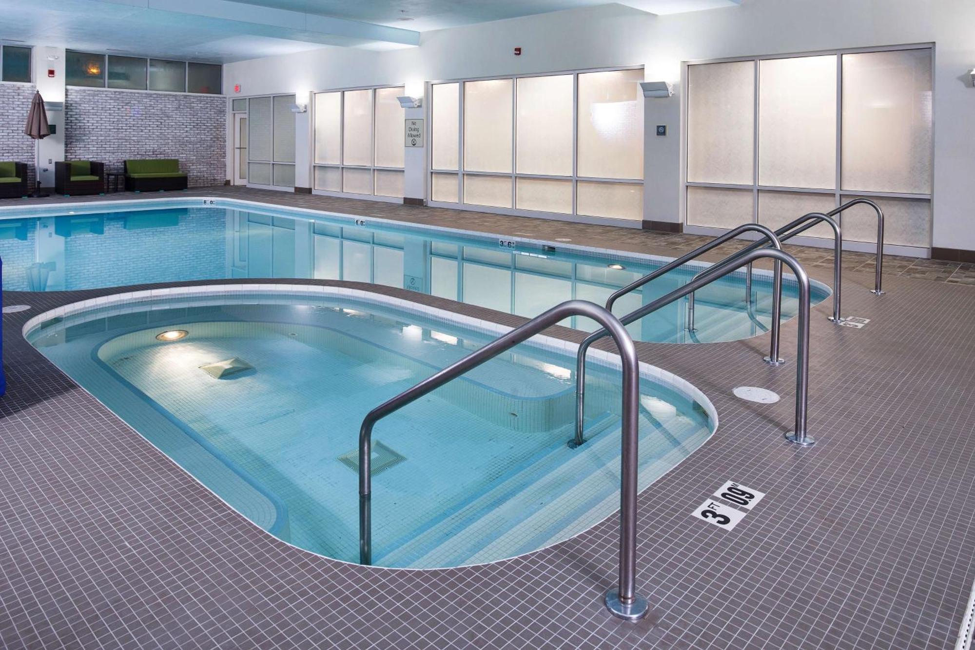 Doubletree By Hilton Neenah Dış mekan fotoğraf